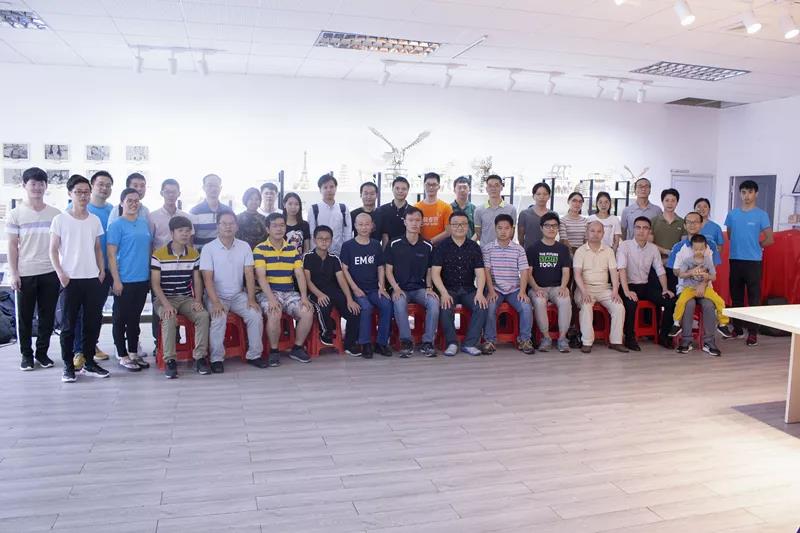 雷宇激光新品發(fā)布會暨首期激光STEAM教育普惠師資培訓(xùn)在東莞雷宇激光創(chuàng)客空間成功舉辦