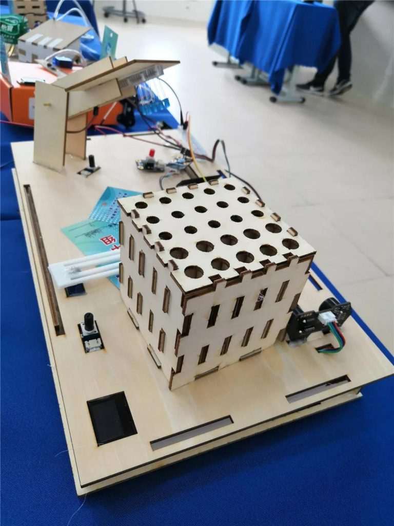 在他們的作品中，我們也能發(fā)現(xiàn)激光切割無處不在的身影。