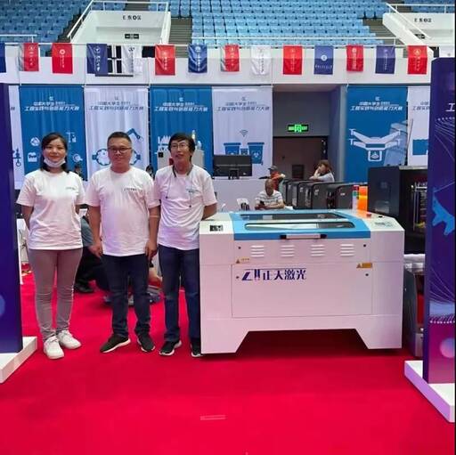 雷宇集團(tuán)支持18個(gè)競(jìng)賽社區(qū)所需的激光切割設(shè)備及技術(shù)人員