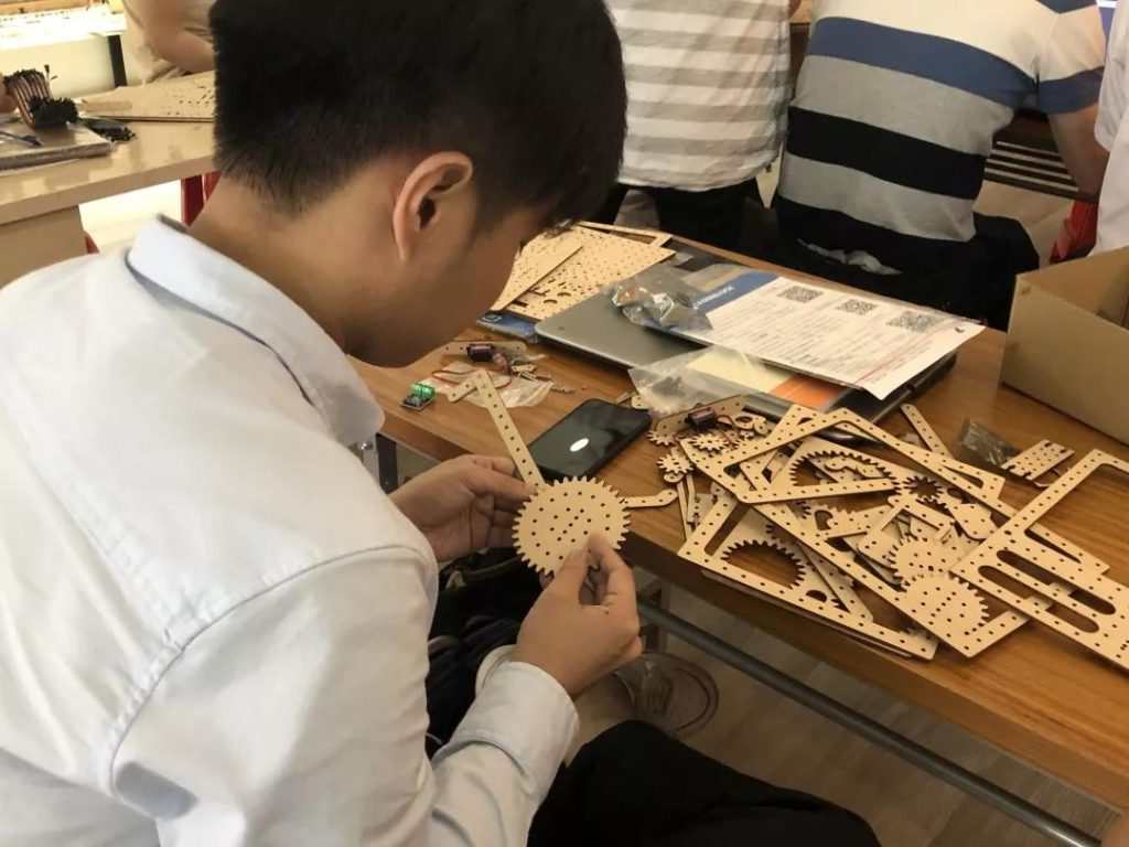 自己動手制作一個椿米機。