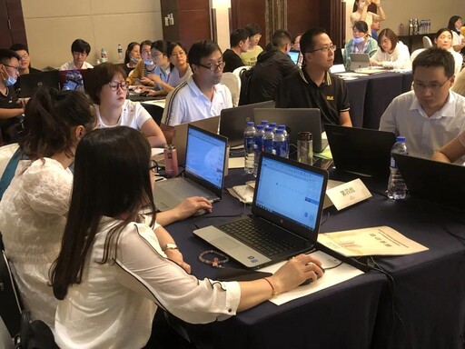 中小學(xué)信息技術(shù)種子教師培訓(xùn)班。