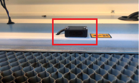 上限位開關(guān)蒙有灰塵