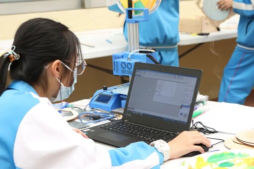 創(chuàng)客動手設(shè)計