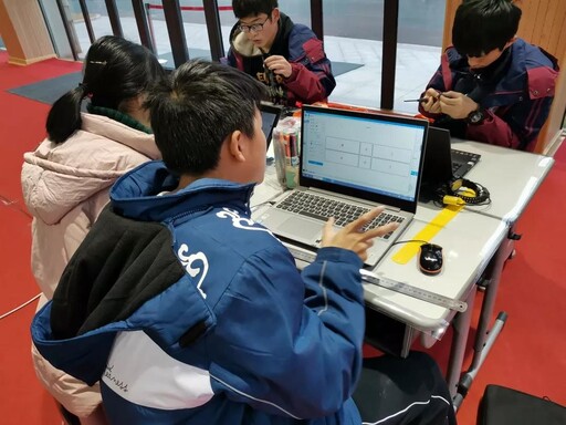 意智造現(xiàn)場(chǎng)賽除了評(píng)選優(yōu)秀作品外，更加注重創(chuàng)作過程。