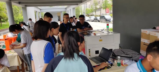 火熱持續(xù)，雷宇攜創(chuàng)趣天地、蘑菇云創(chuàng)客點(diǎn)燃雙城造物激情！