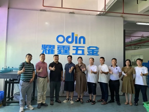 熱烈歡迎廣州市從化區(qū)“基于激光切割的創(chuàng)意智造項(xiàng)目”教師一行蒞臨我司開展研修活動！